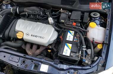 Хэтчбек Opel Astra 1998 в 