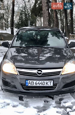 Седан Opel Astra 2011 в Вінниці