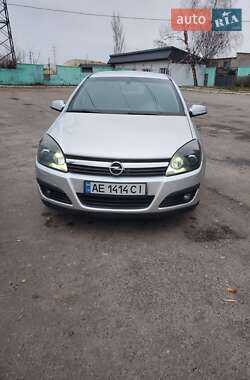 Хетчбек Opel Astra 2007 в Дніпрі