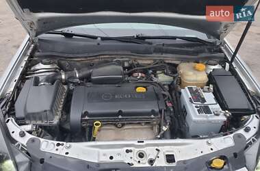 Хэтчбек Opel Astra 2007 в 