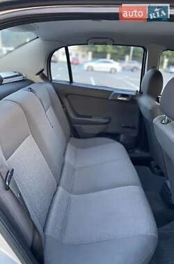 Седан Opel Astra 2007 в 