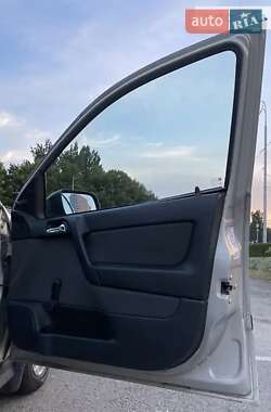 Седан Opel Astra 2007 в 