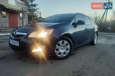 Универсал Opel Astra 2011 в Городенке