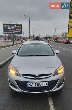 Універсал Opel Astra 2014 в Києві