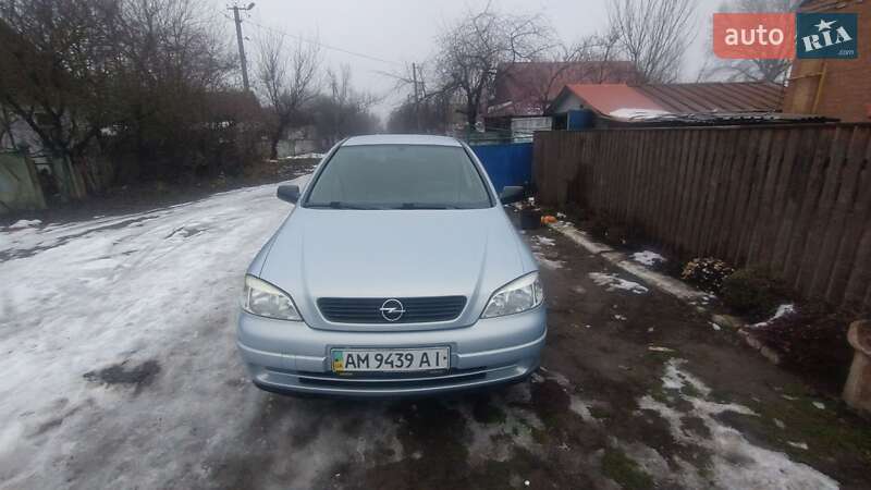 Седан Opel Astra 2004 в Житомире