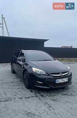 Универсал Opel Astra 2014 в Львове