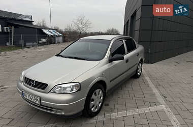 Седан Opel Astra 2006 в Тячеві