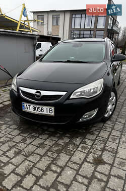 Универсал Opel Astra 2011 в Ивано-Франковске