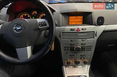 Универсал Opel Astra 2009 в Киеве