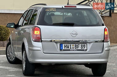 Универсал Opel Astra 2010 в Дрогобыче