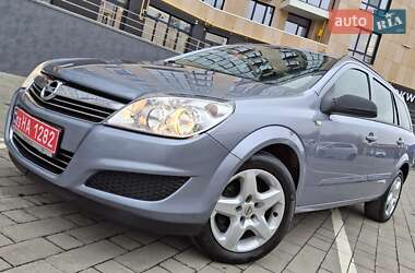 Універсал Opel Astra 2009 в Луцьку