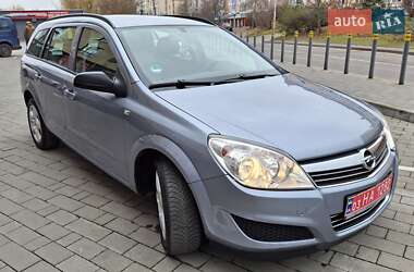 Універсал Opel Astra 2009 в Луцьку