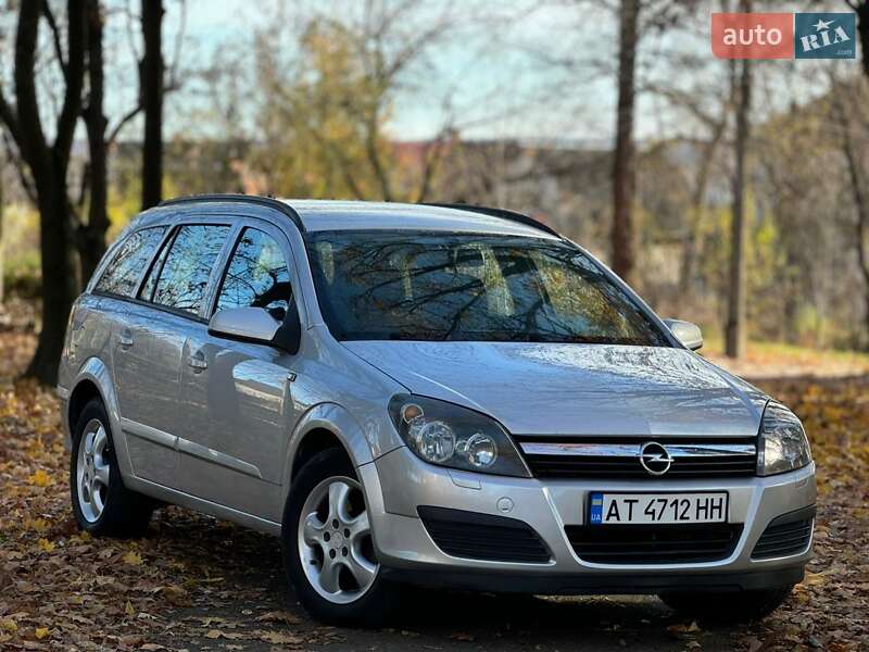 Універсал Opel Astra 2006 в Івано-Франківську