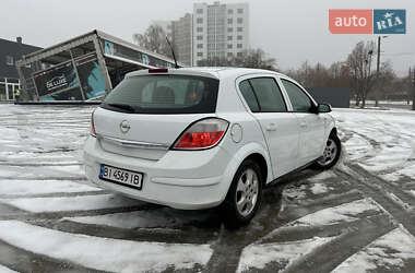 Хэтчбек Opel Astra 2006 в Полтаве