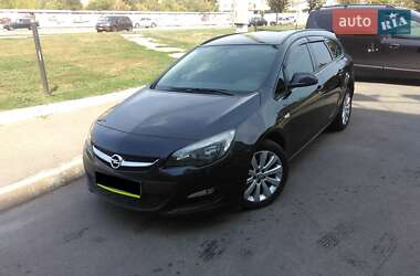 Універсал Opel Astra 2013 в Харкові