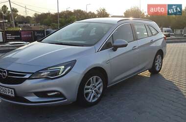 Універсал Opel Astra 2016 в Львові