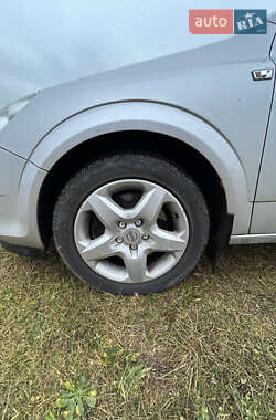 Универсал Opel Astra 2008 в 