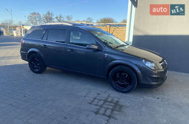 Универсал Opel Astra 2010 в Владимире