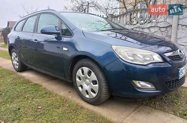 Универсал Opel Astra 2011 в 