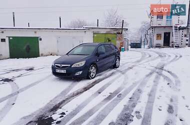 Універсал Opel Astra 2012 в Трускавці