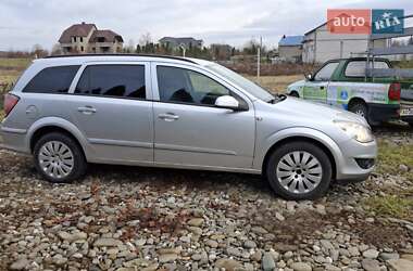 Универсал Opel Astra 2007 в Хусте