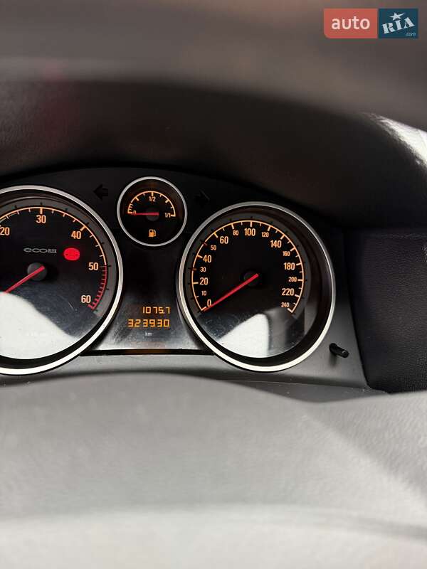 Универсал Opel Astra 2008 в Новом Роздоле