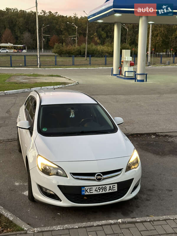 Універсал Opel Astra 2012 в Кривому Розі