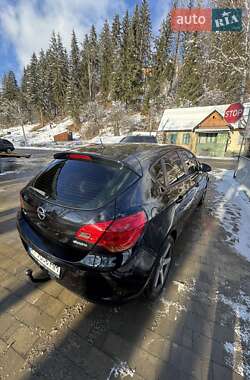 Седан Opel Astra 2011 в 