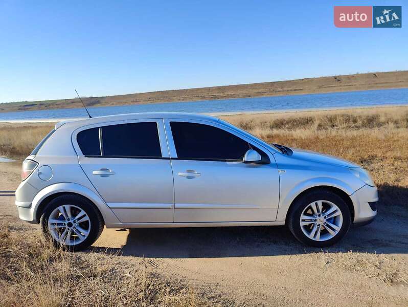 Хэтчбек Opel Astra 2008 в Южном фото 3 Хэтчбек Opel Astra 2008 в Южном