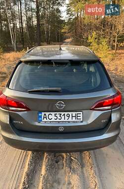 Універсал Opel Astra 2016 в Маневичах