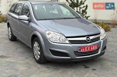 Універсал Opel Astra 2009 в Полтаві