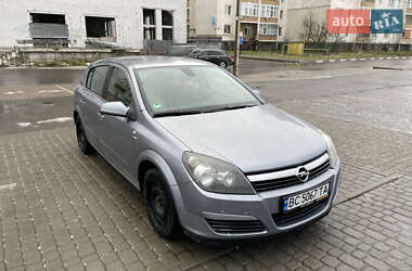 Хетчбек Opel Astra 2004 в Стрию