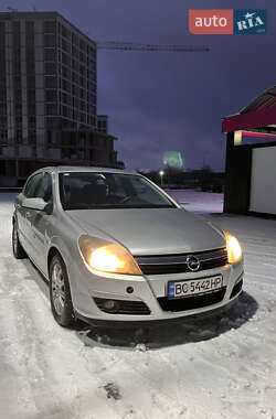 Хэтчбек Opel Astra 2004 в Львове