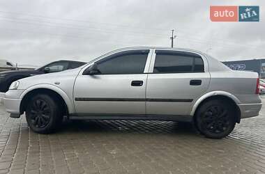 Седан Opel Astra 2006 в Львові