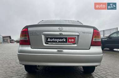 Седан Opel Astra 2006 в Львові