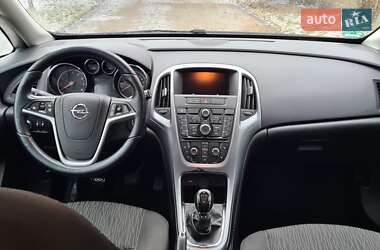 Универсал Opel Astra 2015 в Киеве