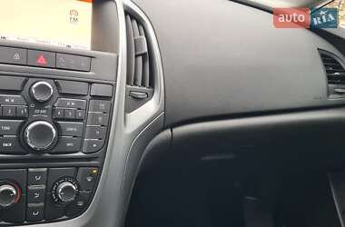 Универсал Opel Astra 2015 в Киеве