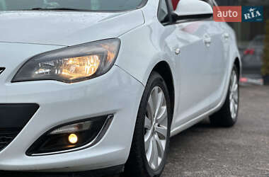 Универсал Opel Astra 2013 в Виннице