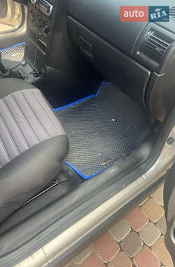 Седан Opel Astra 2007 в 
