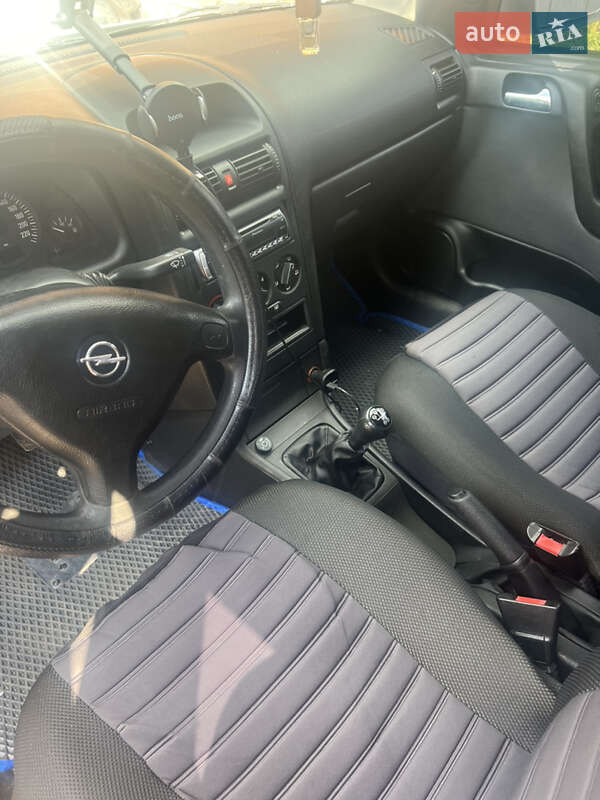 Седан Opel Astra 2007 в Киеве