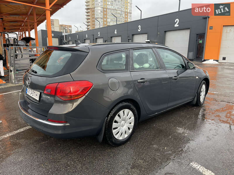 Универсал Opel Astra 2015 в Харькове