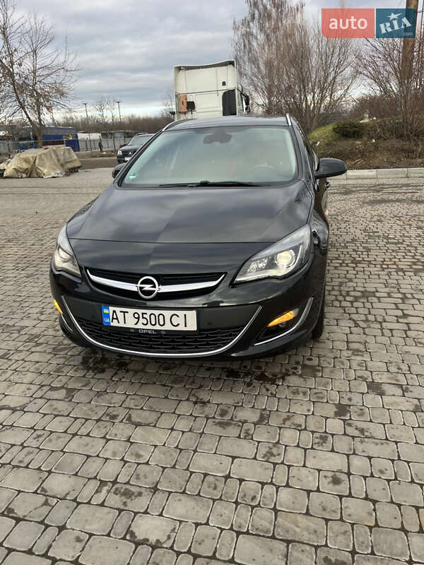 Універсал Opel Astra 2013 в Коломиї