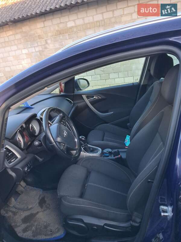 Универсал Opel Astra 2013 в Жидачове