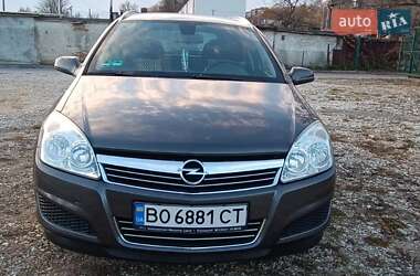 Універсал Opel Astra 2009 в Тернополі