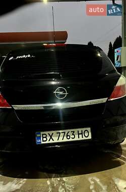 Хетчбек Opel Astra 2005 в Ізяславі