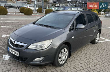 Універсал Opel Astra 2012 в Львові