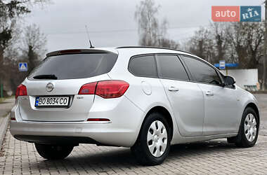 Универсал Opel Astra 2014 в Хмельницком