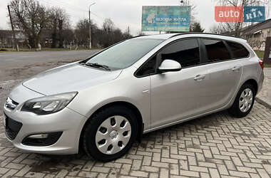 Универсал Opel Astra 2014 в Хмельницком