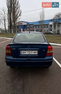 Седан Opel Astra 2004 в Житомирі