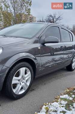 Хэтчбек Opel Astra 2009 в Киеве